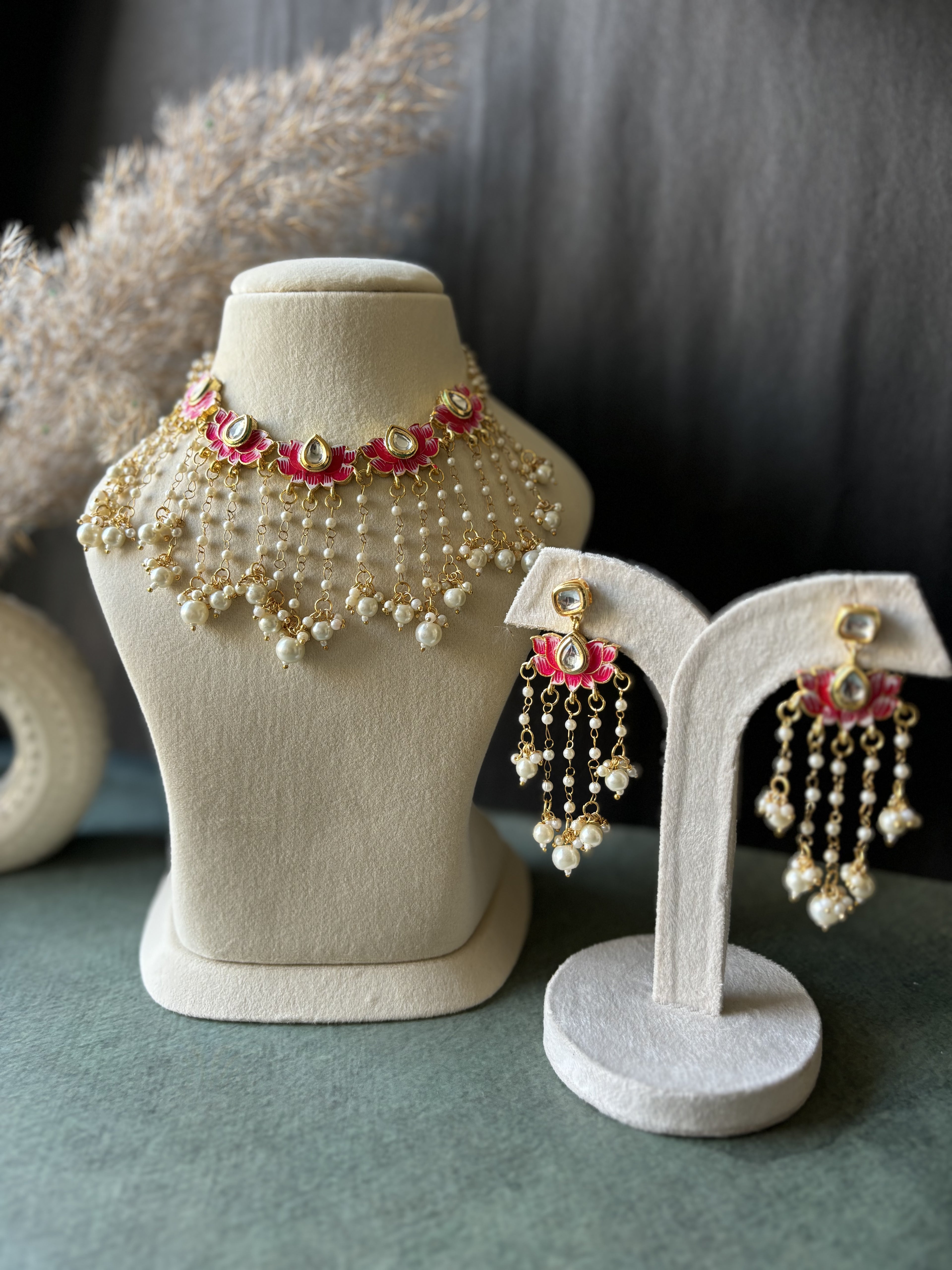 LOTUS set (Necklace ,earrings ,mangtika)
