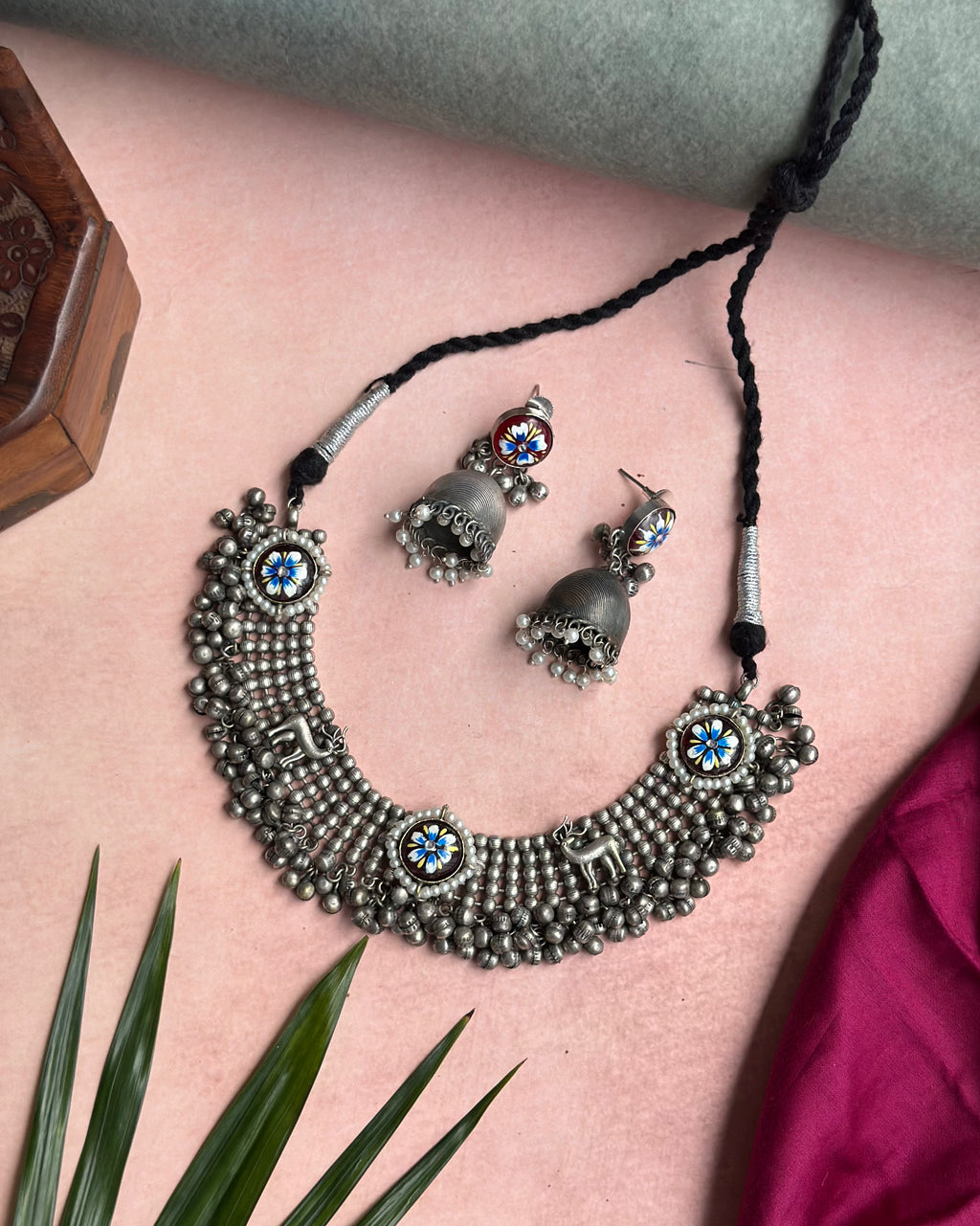 Noor fusion stone choker set