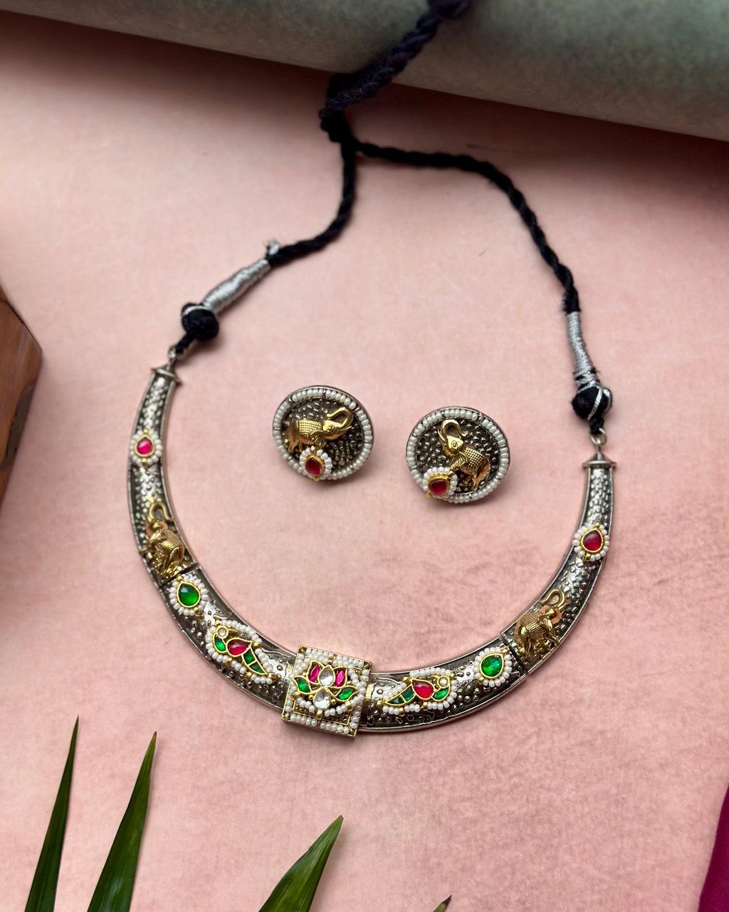 NAVRANG fusion pachi kundan hasli
