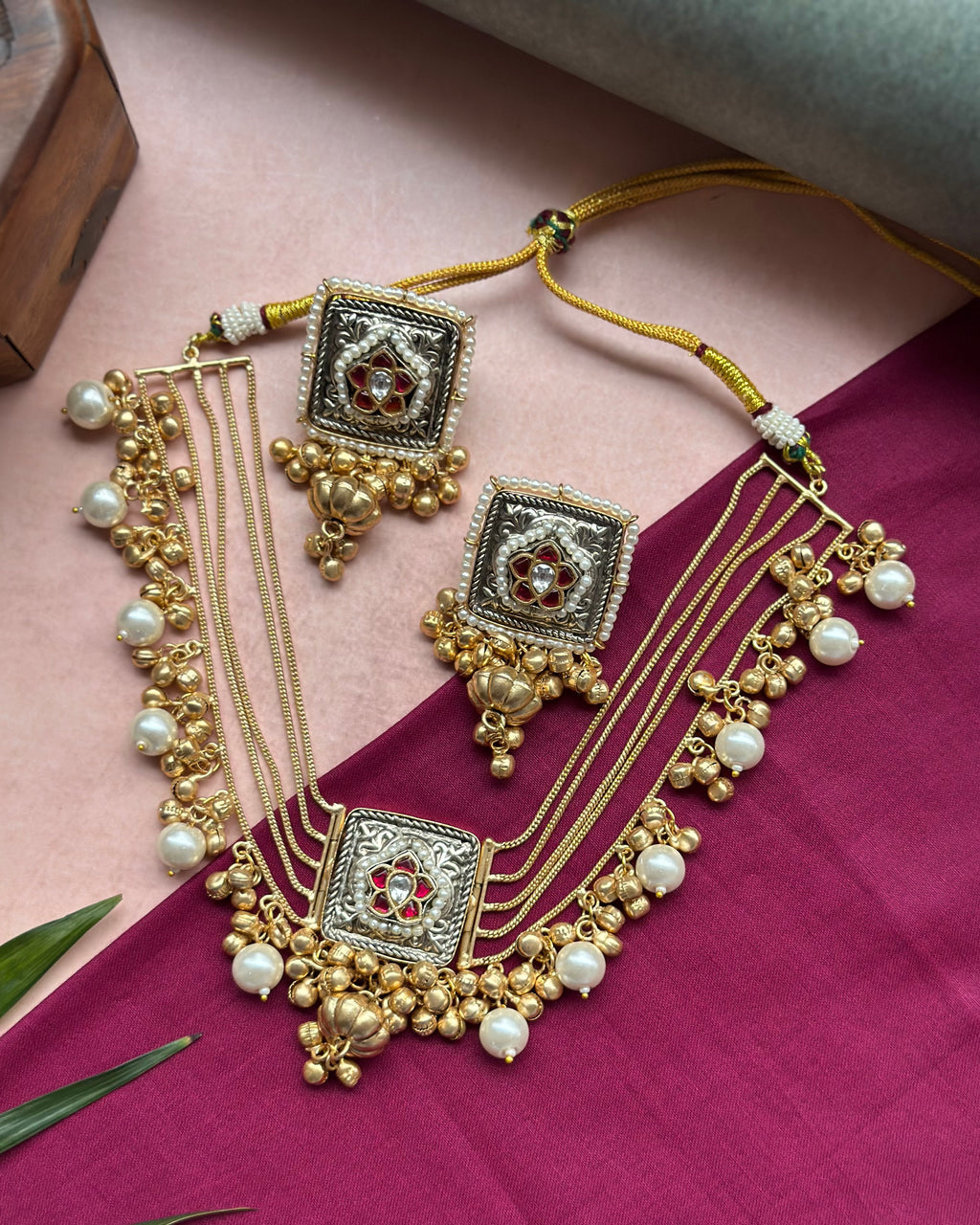 KHANAK fusion kundan gold choker