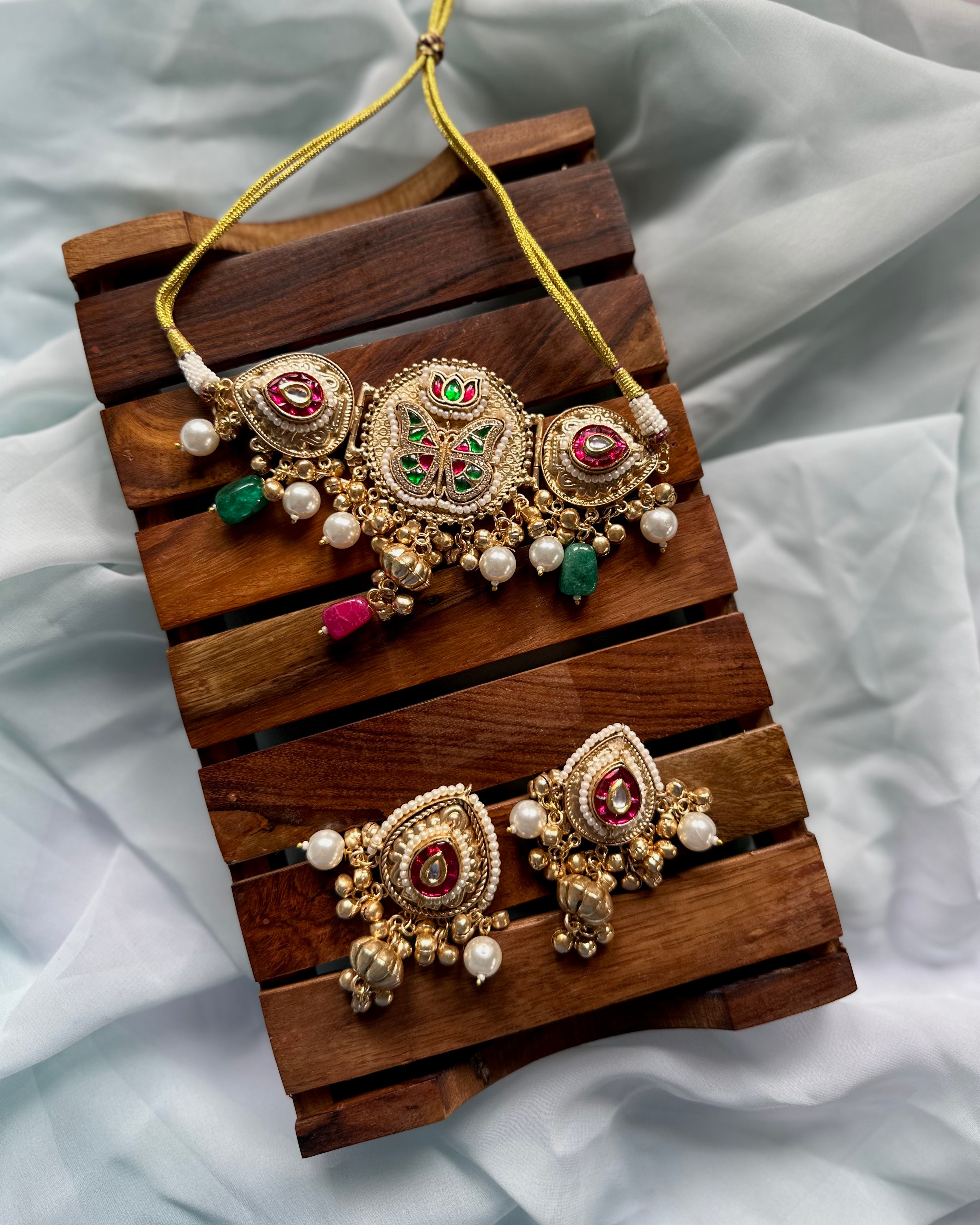 TITLI kashmiri ghungru choker set