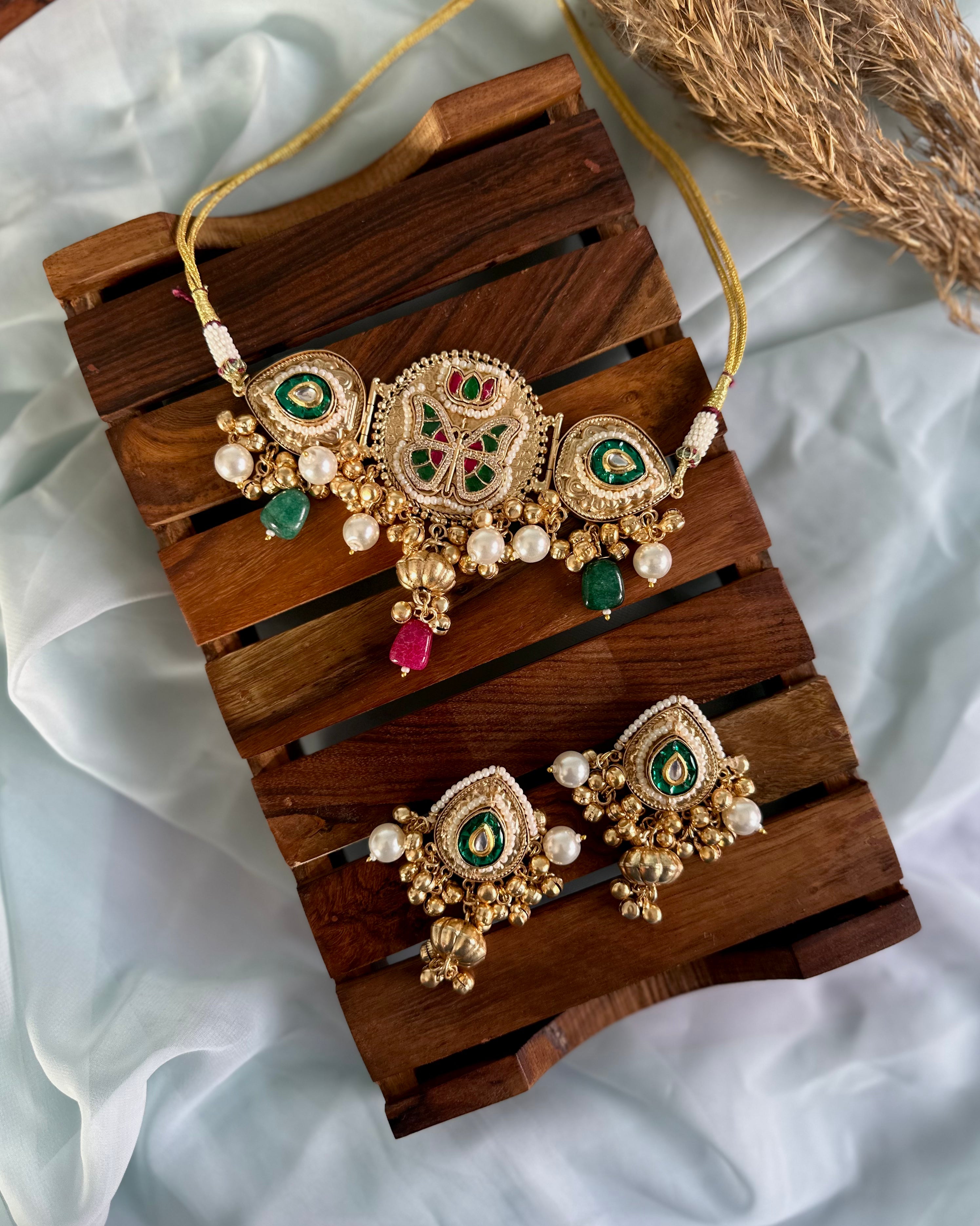 TITLI kashmiri ghungru choker set
